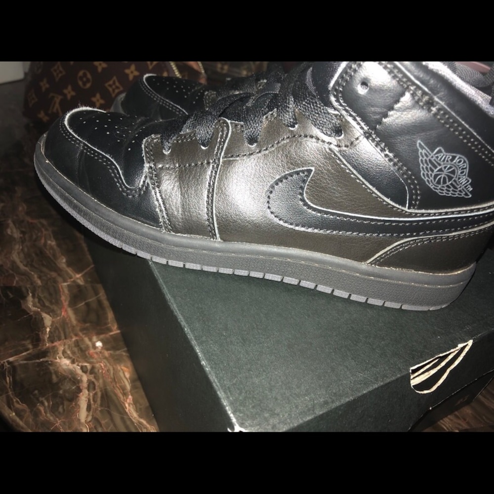 Boys Nike’s w box